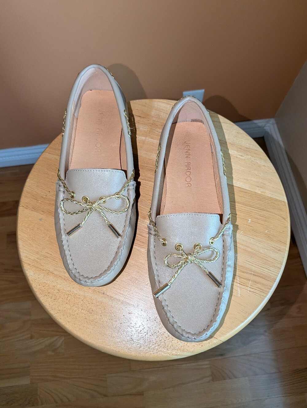 Jenn Ardor Women’s Beige Bow Detail Loafers